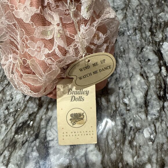 Bradley Dolls Vintage Dancing Doll “Wind Me Up Watch Me Dance” - Picture 2 of 16